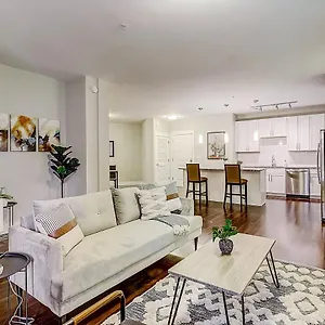 Frontdesk Berkshire Dilworth Apts Midtown Charlotte