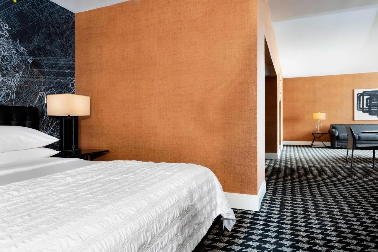 Le Meridien Charlotte Hotel