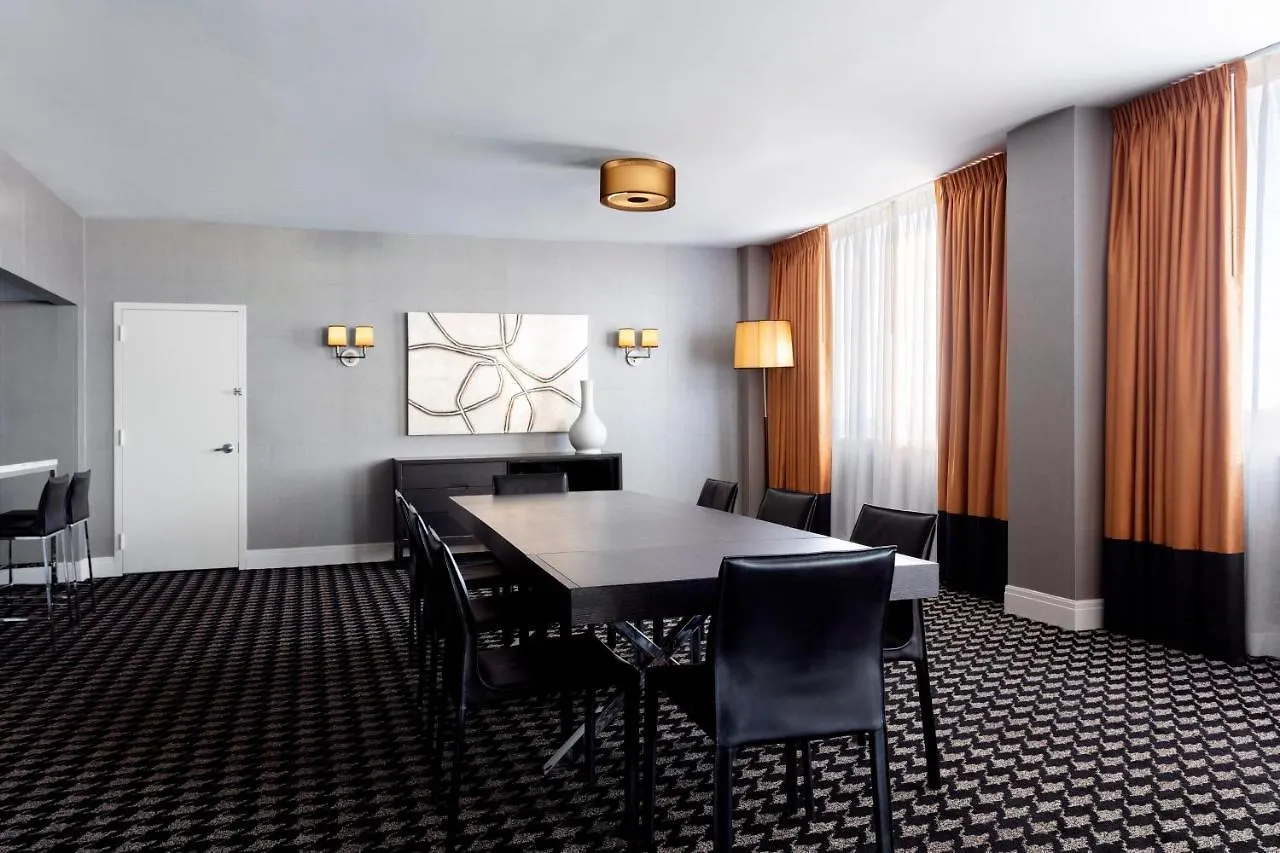 Le Meridien Charlotte Hotel