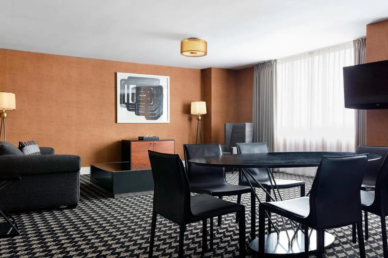Le Meridien Charlotte Hotel