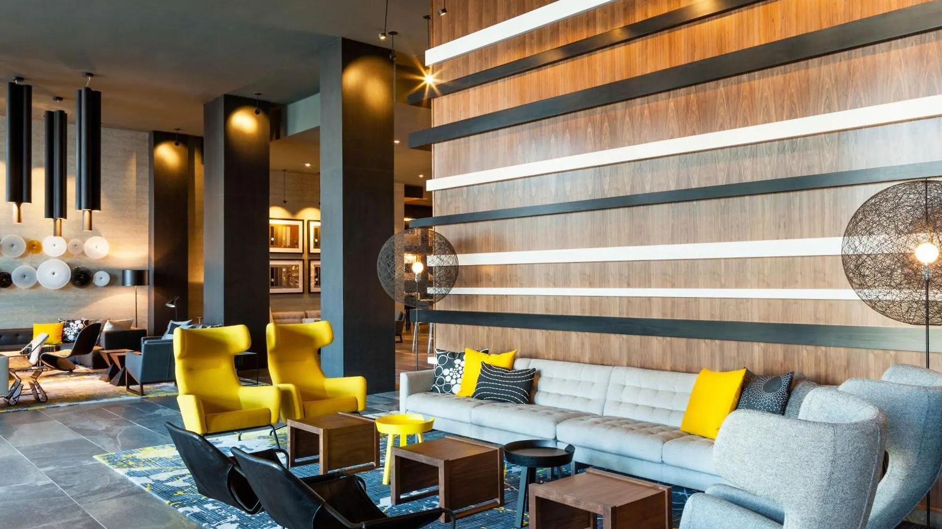 Le Meridien Charlotte Hotel