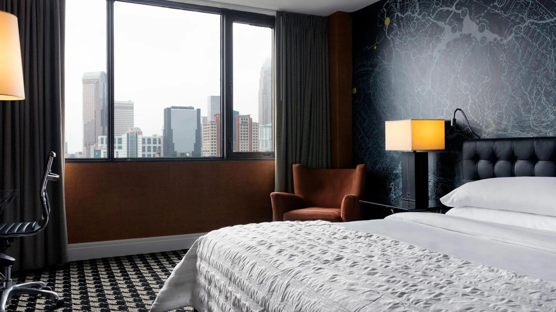 Le Meridien Charlotte Hotel