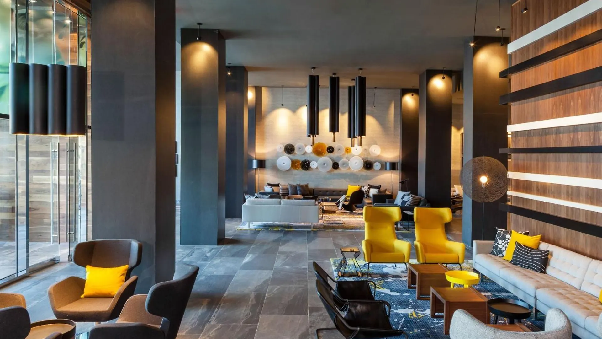 Le Meridien Charlotte Hotel