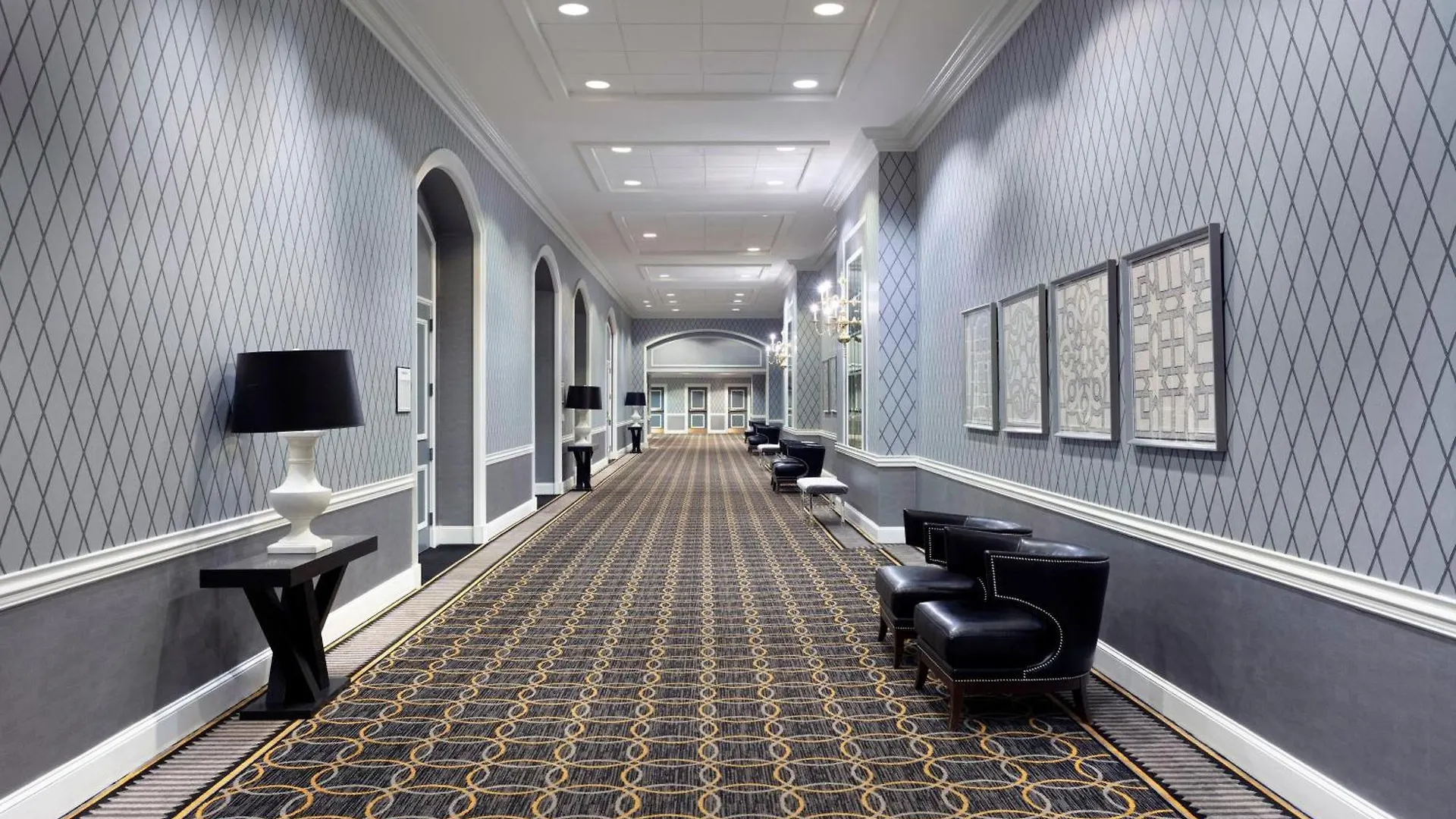 Le Meridien Charlotte Hotel